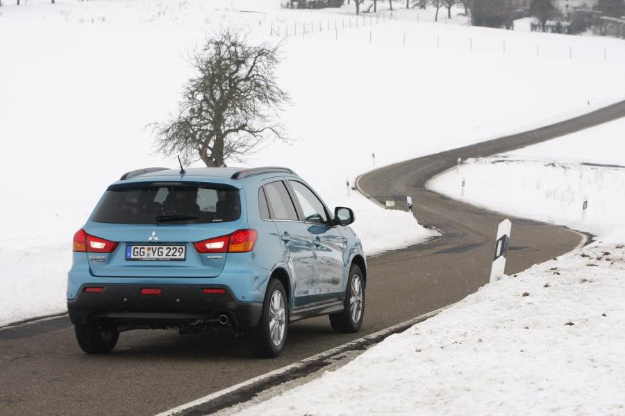  Mitsubishi ASX 2010 года  (фото 26 из 82)